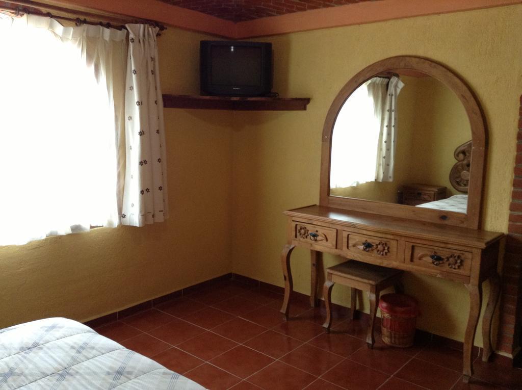 Hotel La Herradura Tecozautla Quarto foto